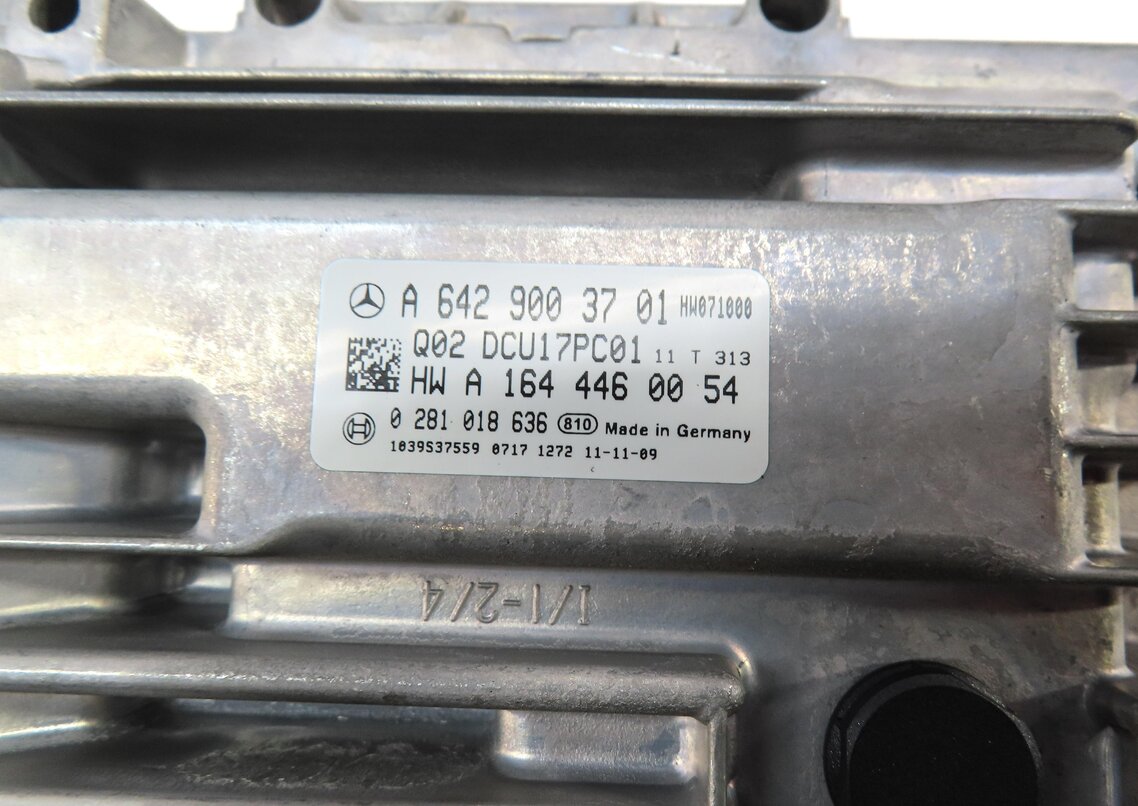 Thumbnail 4: 2012 MERCEDES ML350 W166 3.0L TURBO DIESEL OM642 ENGINE EMISSIONS CONTROL MODULE