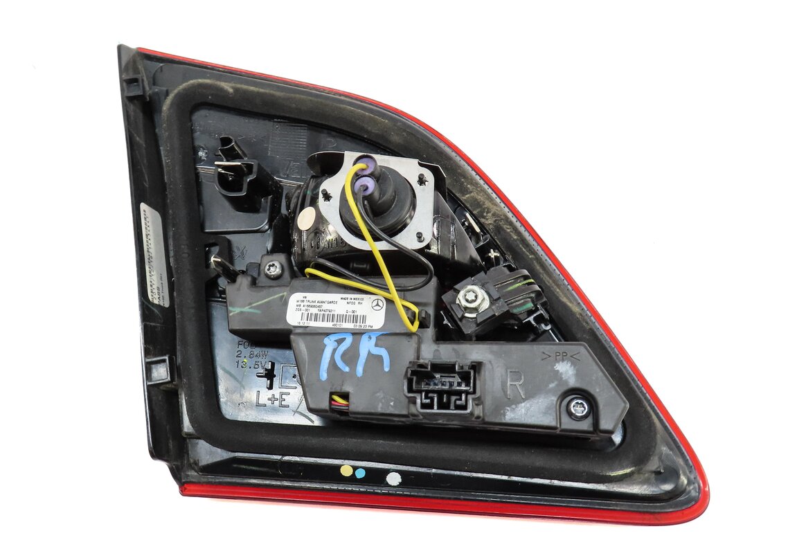 Thumbnail 4: 2012-2015 MERCEDES ML CLASS (W166) REAR RIGHT INNER LED TAILLIGHT LIGHT LAMP