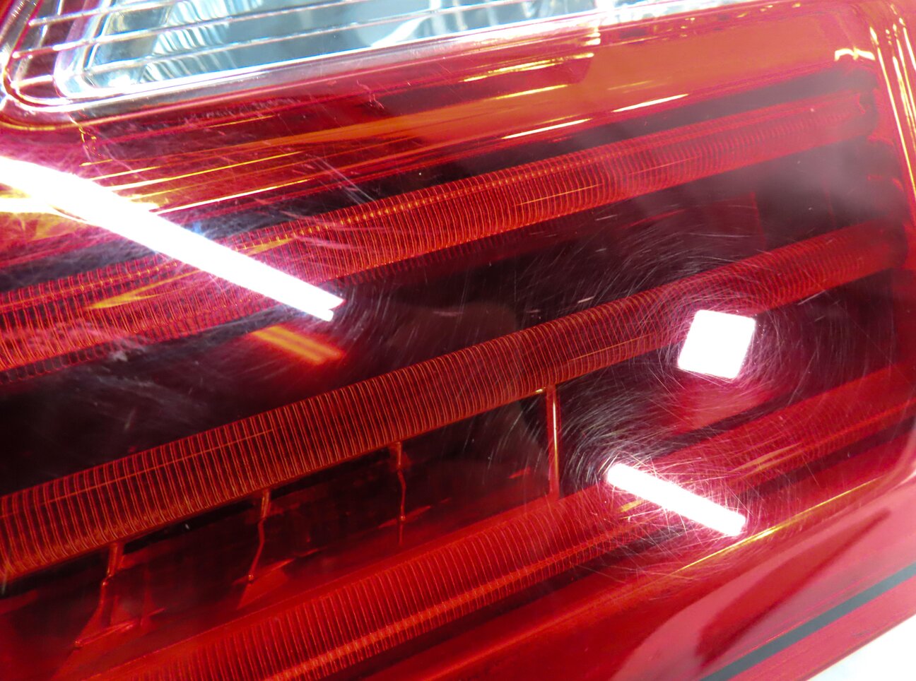Thumbnail 6: 2012-2015 MERCEDES ML CLASS (W166) REAR RIGHT INNER LED TAILLIGHT LIGHT LAMP