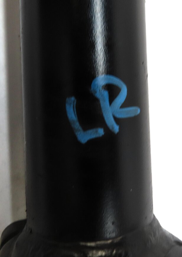 Thumbnail 8: 2012 MERCEDES ML350 (W166) REAR LEFT & RIGHT STANDARD SUSPENSION SHOCK STRUT SET