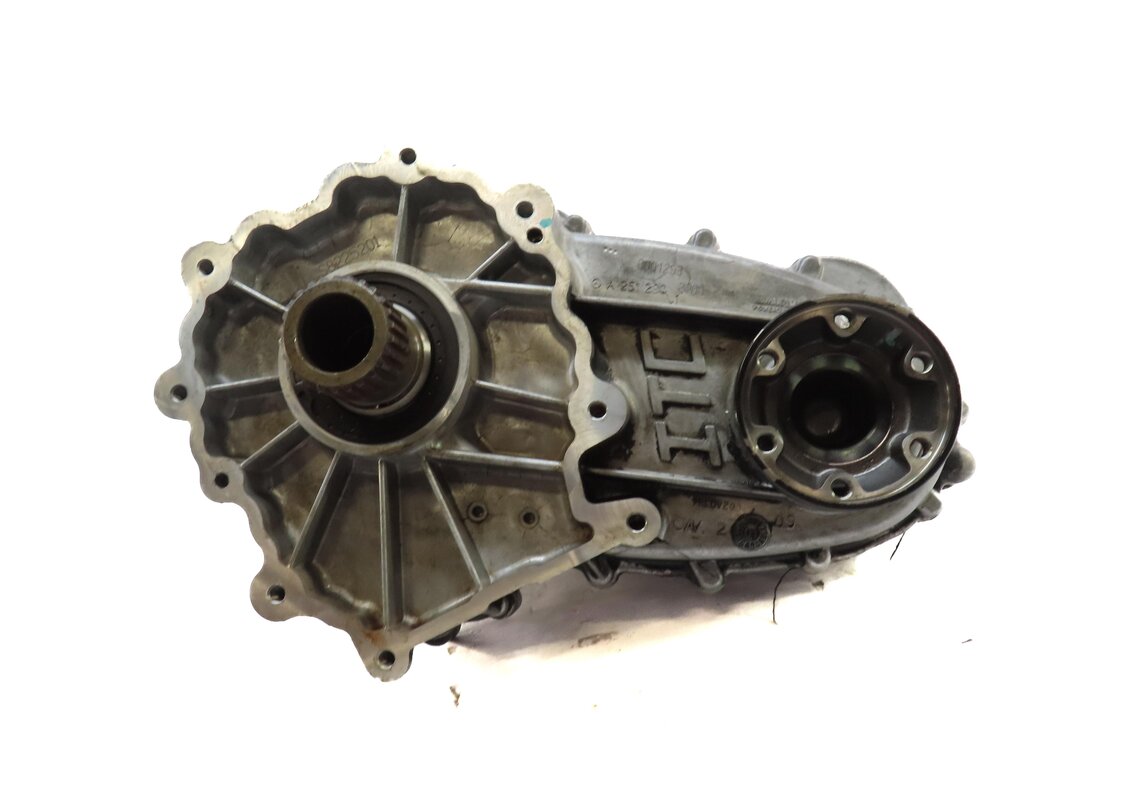 Thumbnail 2: 2012-2014 MERCEDES BENZ ML350 GL350 (W166 X166) DIESEL - FRONT TRANSFER CASE