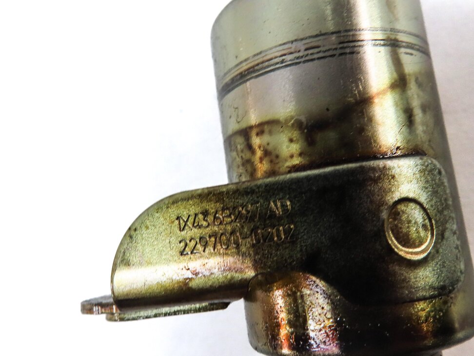 Thumbnail 6: 2009 RANGE ROVER (L322) 4.2L SUPERCHARGED ENGINE VANOS TIMING SOLENOID SET 2