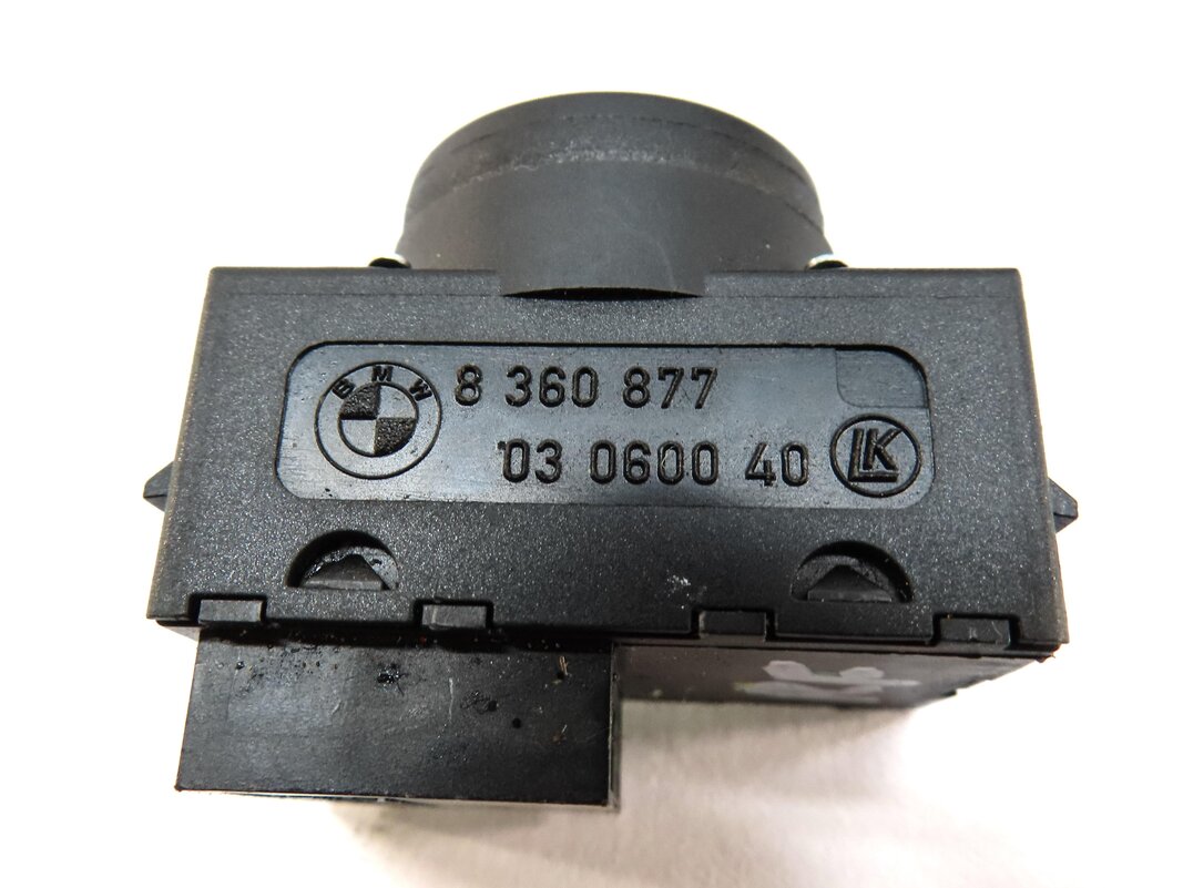 Thumbnail 6: 2009 RANGE ROVER L322 FRONT RIGHT PASSENGER SEAT ADJUSTMENT ADJUST SWITCH BLACK