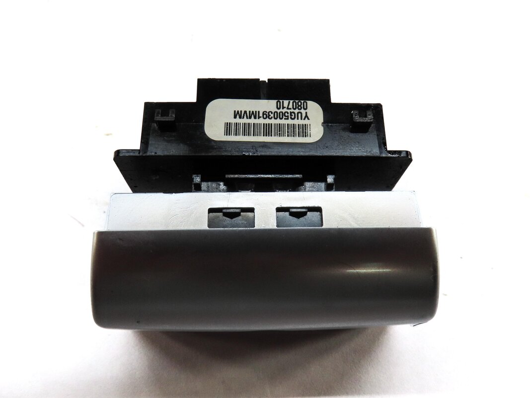 Thumbnail 5: 2009 RANGE ROVER (L322) EMERGENCY HILL PARKING E-BRAKE SWTICH BUTTON YUG500391