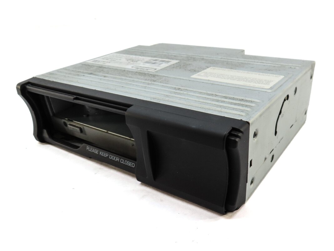 Thumbnail 2: 2005-2012 RANGE ROVER (L322) RADIO STEREO 6-DISC CD CHANGER (w/o MAGAZINE)