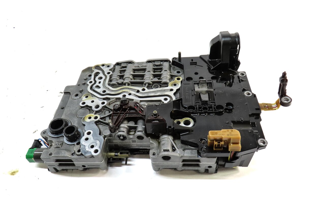 Thumbnail 2: 14-15 BMW X1 (E84) 28i RWD A/T AUTOMATIC TRANSMISSION VALVE BODY w/ MECHATRONIC