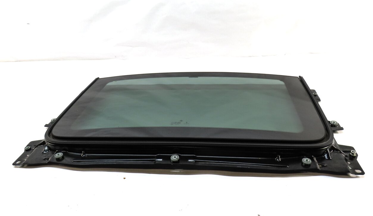 Thumbnail 2: 2012-2015 BMW X1 (E84) REAR PANORAMIC SUNROOF SUN ROOF GLASS WINDOW PANEL