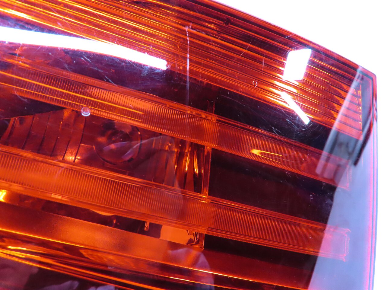 Thumbnail 6: 2012-2015 BMW X1 (E84) LEFT DRIVER REAR TRUNK INNER TAILLIGHT LIGHT LAMP