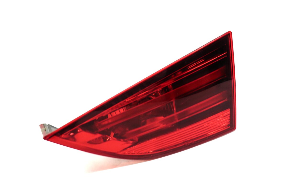 2012-2015 BMW X1 (E84) RIGHT PASSENGER REAR TRUNK INNER TAILLIGHT LIGHT LAMP
