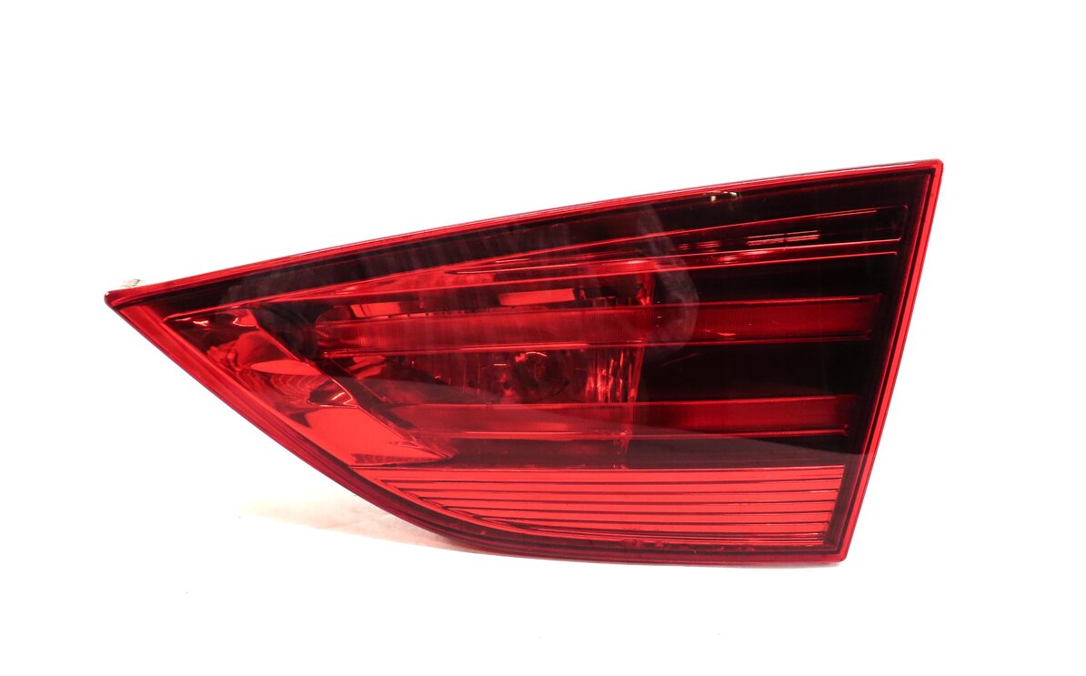 Thumbnail 3: 2012-2015 BMW X1 (E84) RIGHT PASSENGER REAR TRUNK INNER TAILLIGHT LIGHT LAMP