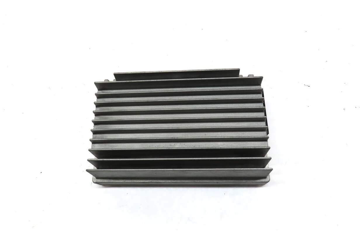 Thumbnail 2: 2012-2015 BMW X1 (E84) RADIO STEREO AUDIO AMP AMPLIFIER (LEAR)