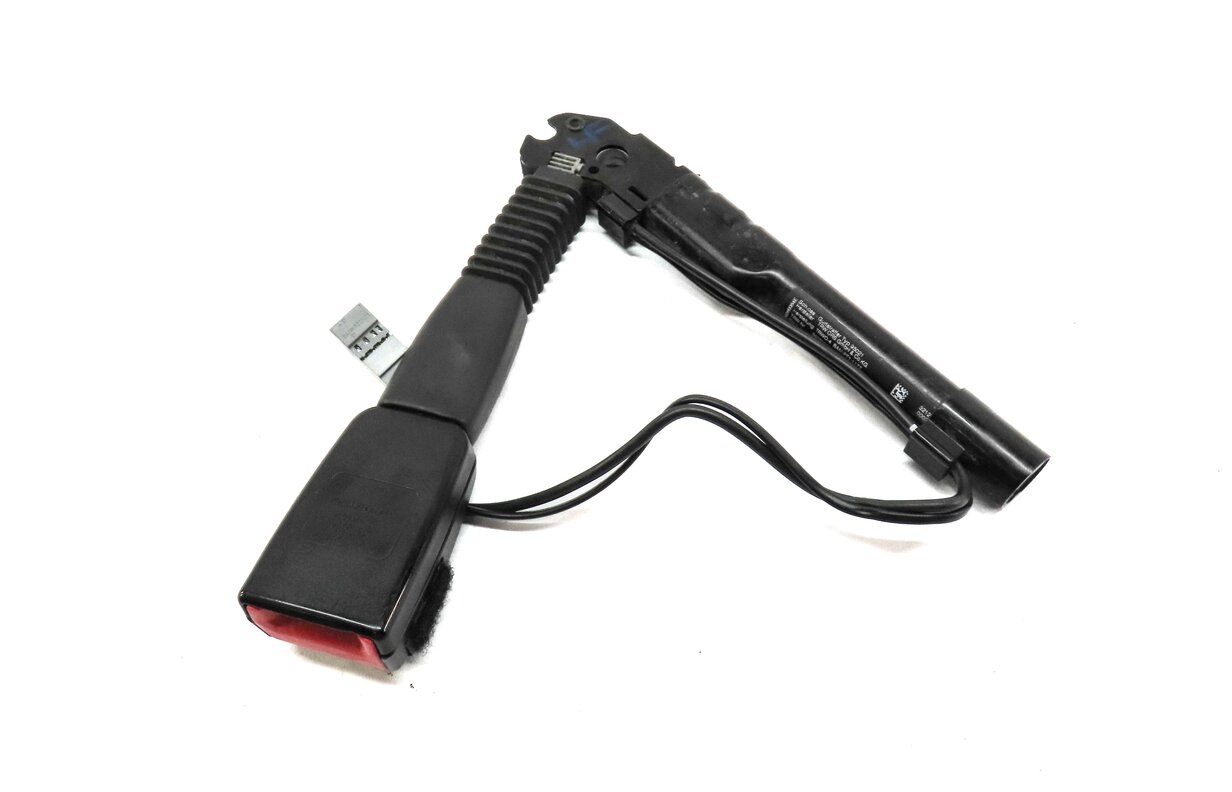Thumbnail 3: 08-16 BMW 1 3 M3 X1 Z4 (E84 E87 E89 E90) FRONT LEFT DRIVER SEATBELT RECEIVER