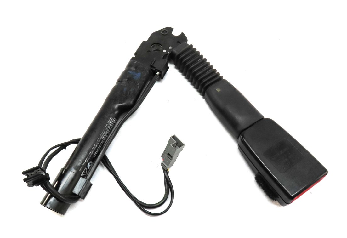 Thumbnail 3: 08-16 BMW 135i 328i 335i M3 Z4 (E84 E87 E89 E90) RIGHT FRONT SEATBELT RECEIVER