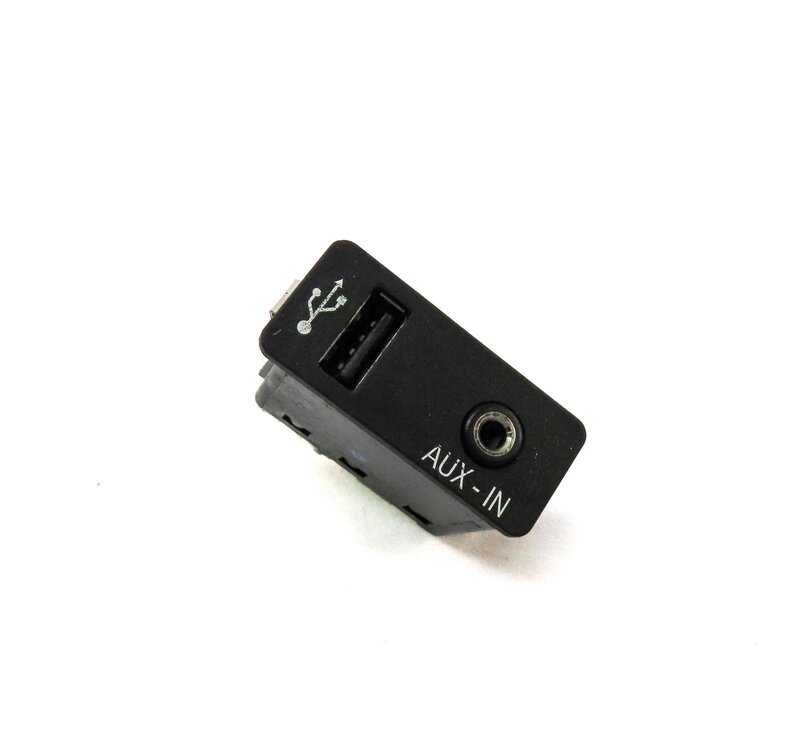 2015 BMW X1 (E84) RADIO STEREO AUXILIARY AUX USB INPUT JACK PANEL AUX-IN 9241331