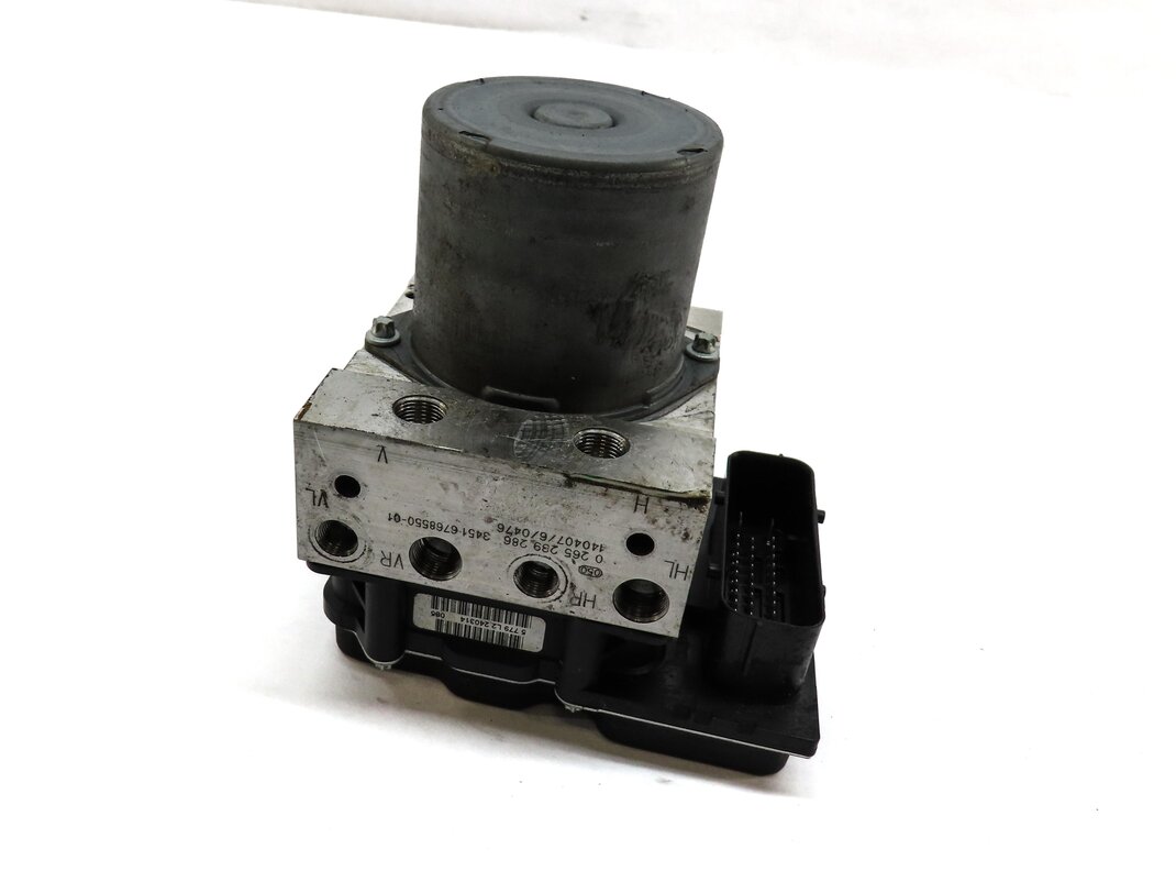 2013-2015 BMW X1 (E84) 2.0L RWD - ABS ANTI LOCK BRAKE PUMP w/ MODULE