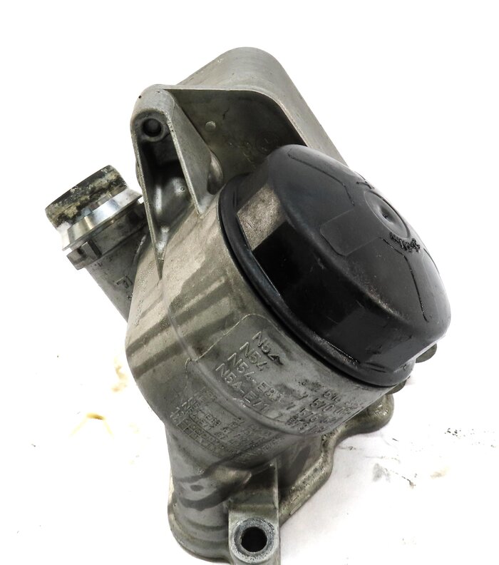 Thumbnail 3: 2015 BMW X1 (E84) 2.0L TURBO N20 ENGINE OIL FILTER HOUSING 11427548032