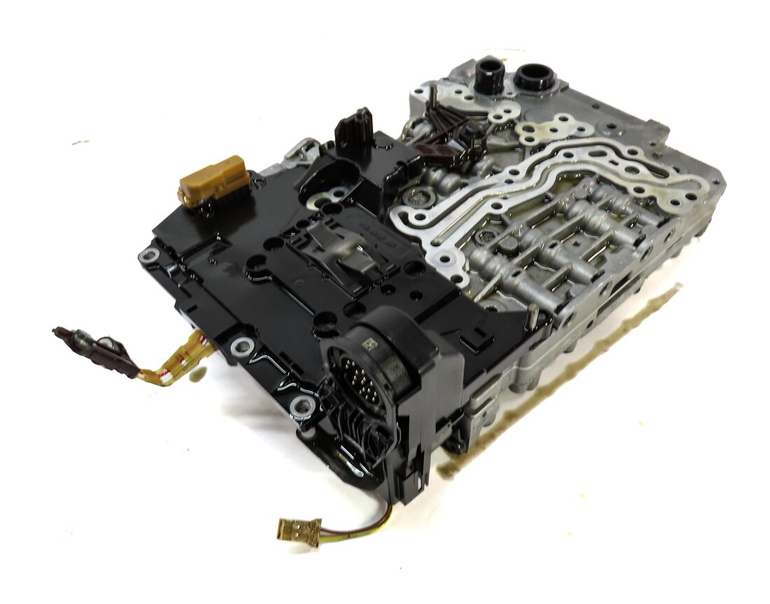 Thumbnail 2: 14-15 BMW X1 (E84) 28i RWD A/T AUTOMATIC TRANSMISSION VALVE BODY w/ MECHATRONIC