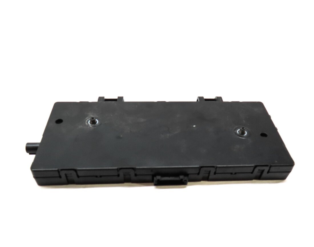 Thumbnail 4: 2015 BMW X1 (E84) RADIO STEREO ANTENNA DIVERSITY CONTROL MODULE 9168334