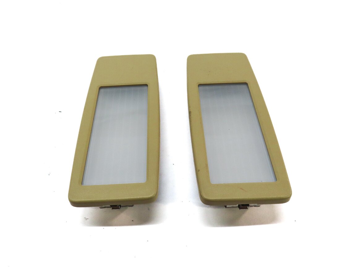 Thumbnail 2: 2015 BMW X1 (E84) REAR LEFT & RIGHT ROOF DOME LIGHT SET 2 (BEIGE)