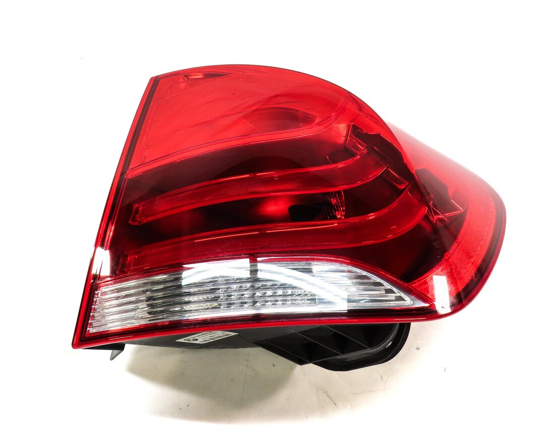 Thumbnail 3: 2012-2015 BMW X1 (E84) RIGHT PASSENGER REAR OUTER TAILLIGHT BRAKE LIGHT LAMP