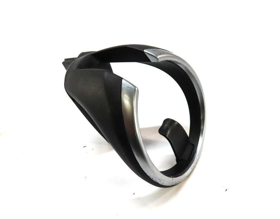 Thumbnail 2: 2015 BMW X1 (E84) FRONT CENTER CONSOLE CUPHOLDER CUP HOLDER (BLACK SILVER)