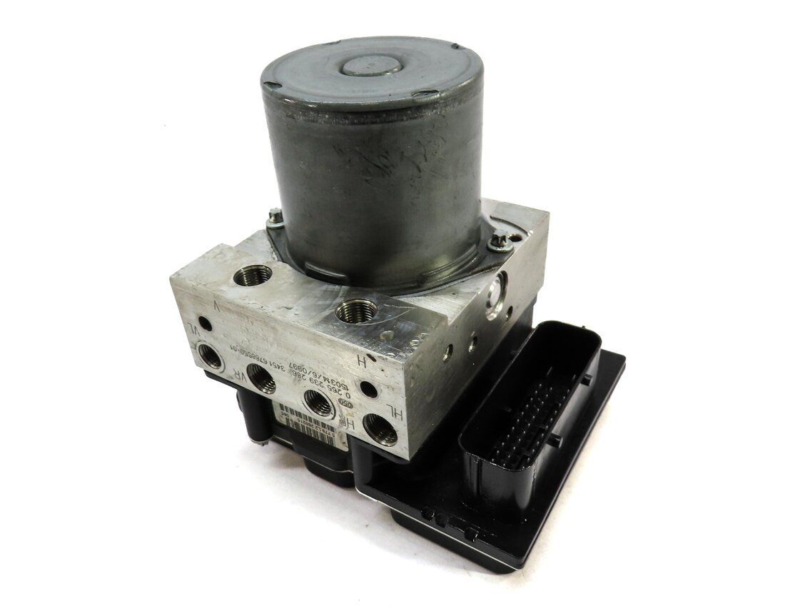 2013-2015 BMW X1 (E84) 2.0L RWD - ABS ANTI LOCK BRAKE PUMP w/ MODULE