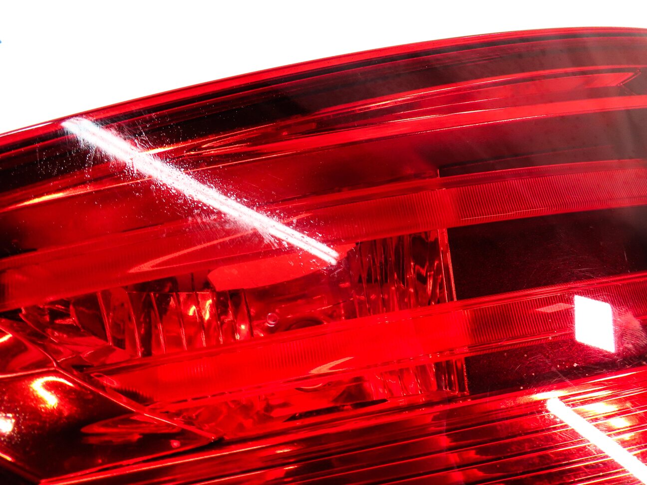 Thumbnail 7: 2012-2015 BMW X1 (E84) RIGHT PASSENGER REAR TRUNK INNER TAILLIGHT LIGHT LAMP