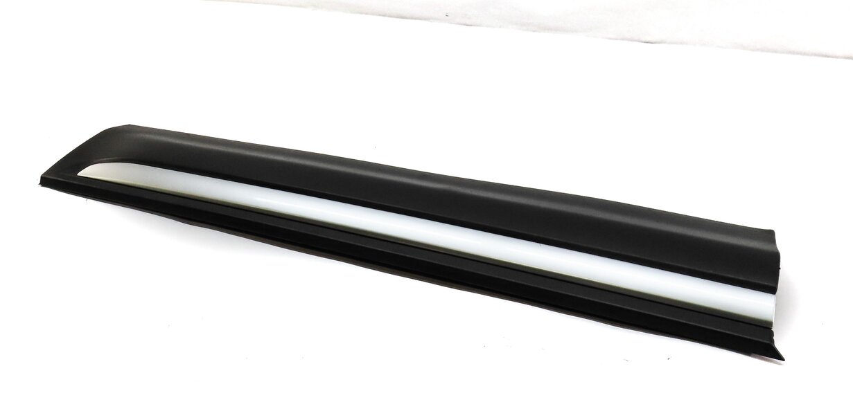 15 RANGE ROVER EVOQUE L538 FRONT RIGHT PASSENGER LOWER DOOR TRIM MOULDING BLACK