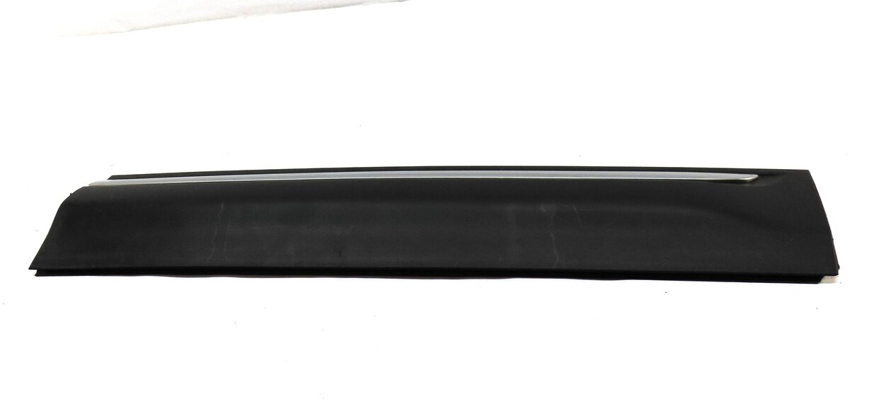 Thumbnail 3: 15 RANGE ROVER EVOQUE L538 FRONT RIGHT PASSENGER LOWER DOOR TRIM MOULDING BLACK