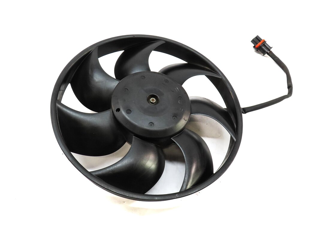 Thumbnail 2: 12-17 LR2 DISCOVERY SPORT RANGE ROVER EVOQUE (L538 L550) RADIATOR COOLING FAN