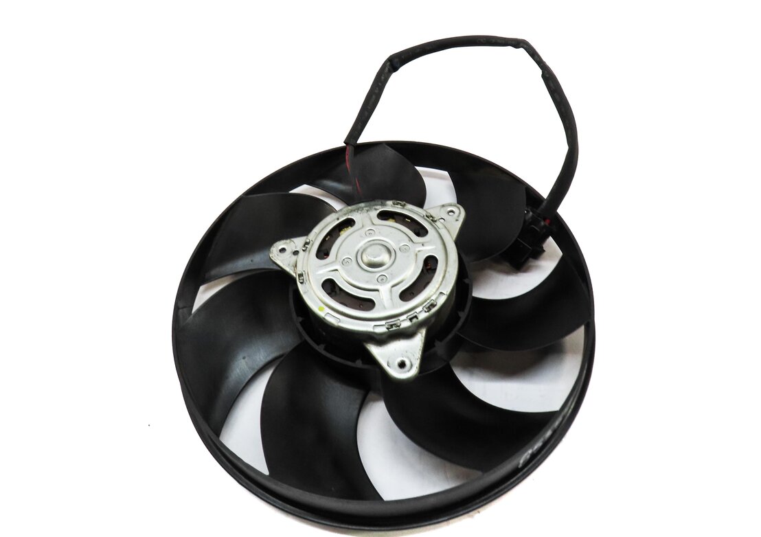 Thumbnail 3: 12-17 LR2 DISCOVERY SPORT RANGE ROVER EVOQUE (L538 L550) RADIATOR COOLING FAN