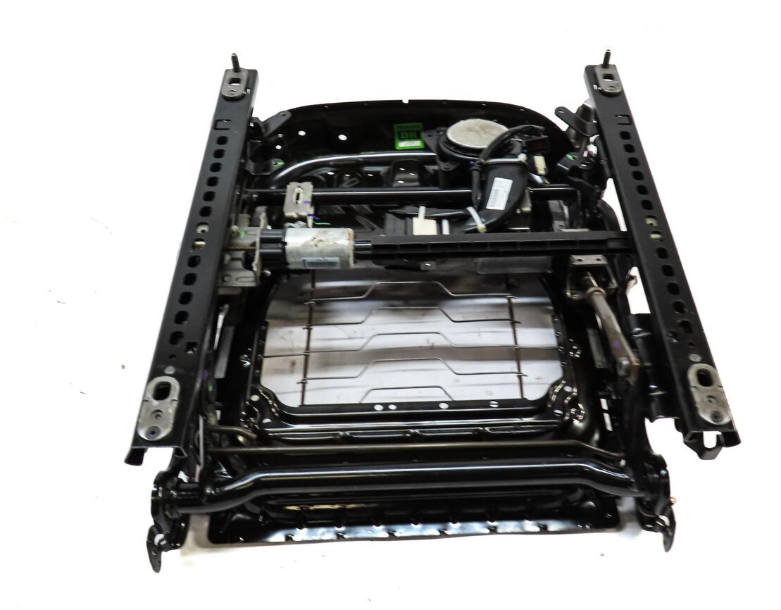 Thumbnail 5: 2012-2015 RANGE ROVER EVOQUE (L538) LEFT FRONT DRIVER 8-WAY SEAT TRACK w/ MOTORS