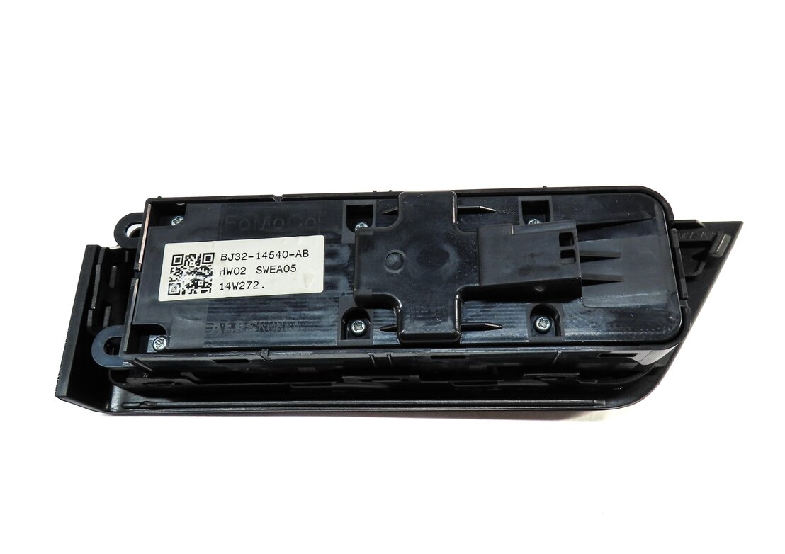 Thumbnail 4: 2012-2019 RANGE ROVER EVOQUE (L538) LEFT FRONT DRIVER P-FOLD WINDOW SWITCH BLACK