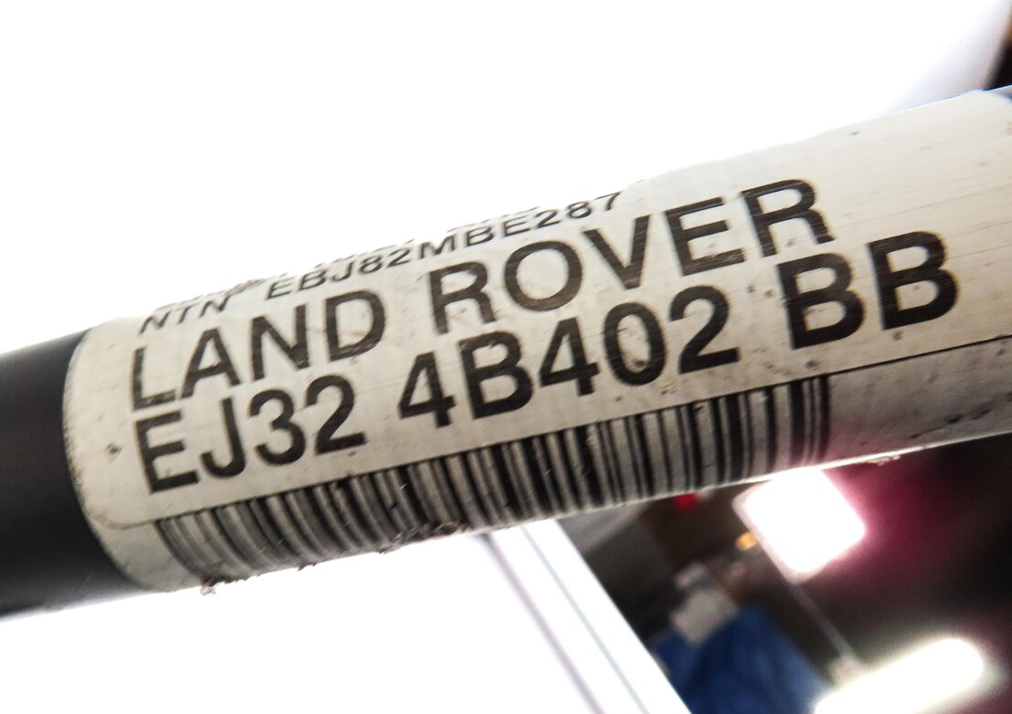 Thumbnail 6: 12-19 RANGE ROVER EVOQUE (L538) LEFT DRIVER REAR SPINDLE KNUCKLE w/ AXLE SHAFT
