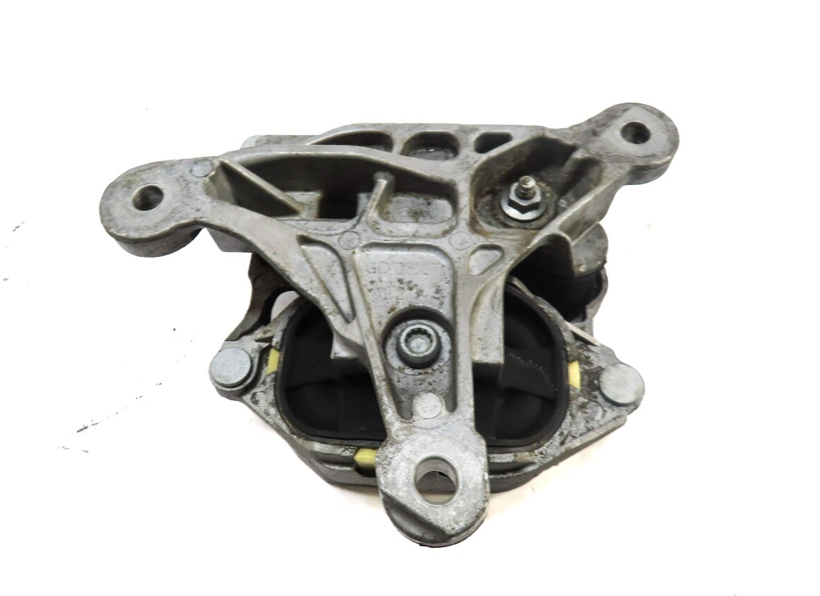 Thumbnail 3: 2012 AUDI A7 (C7 4G8) 3.0L SUPER CGXB ENGINE AUTO AWD TRANSMISSION MOUNT BRACKET