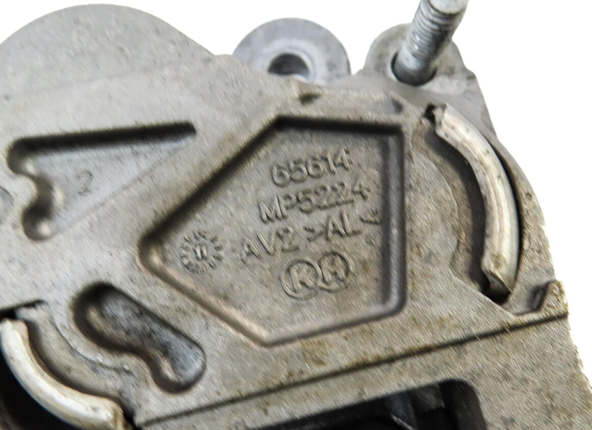 Thumbnail 5: 2012 AUDI A7 (C7 4G8) 3.0L SUPER CGXB ENGINE AUTO AWD TRANSMISSION MOUNT BRACKET