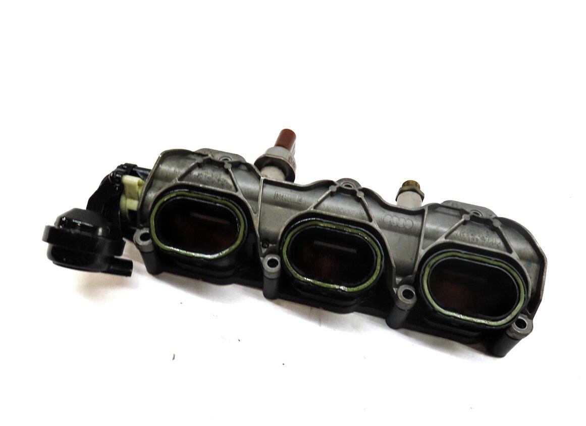 12-17 AUDI A6 A7 Q5 S5 SQ5 - 3.0L SUPERCHARGED - LEFT INTAKE MANIFOLD DIFFUSER