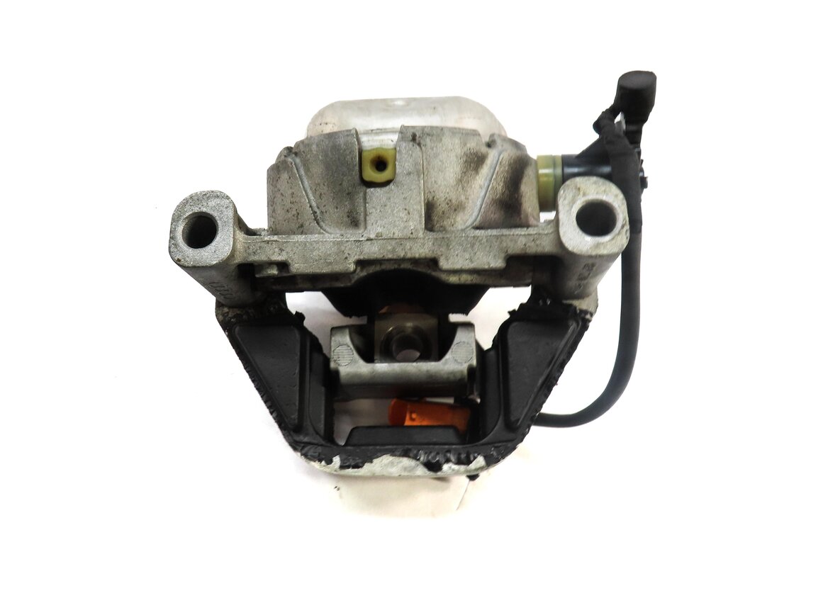 Thumbnail 3: 2012 AUDI A7 (C7 4G8) 3.0L SUPER CGXB ENGINE RIGHT MOTOR MOUNT