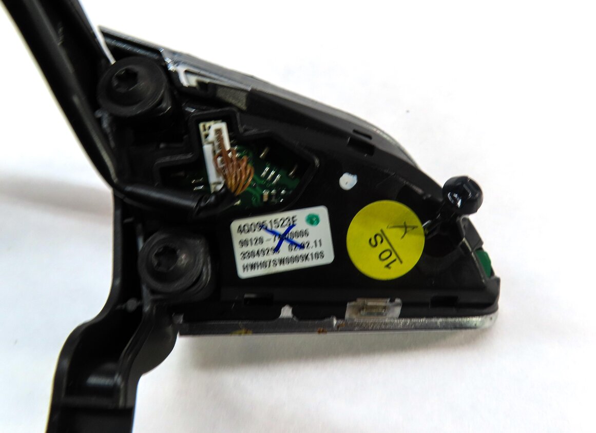 Thumbnail 5: 2012 AUDI A7 (C7 4G8) STEERING WHEEL RADIO PHONE NAVIGATION SWITCH SET 2 w/ TRIM