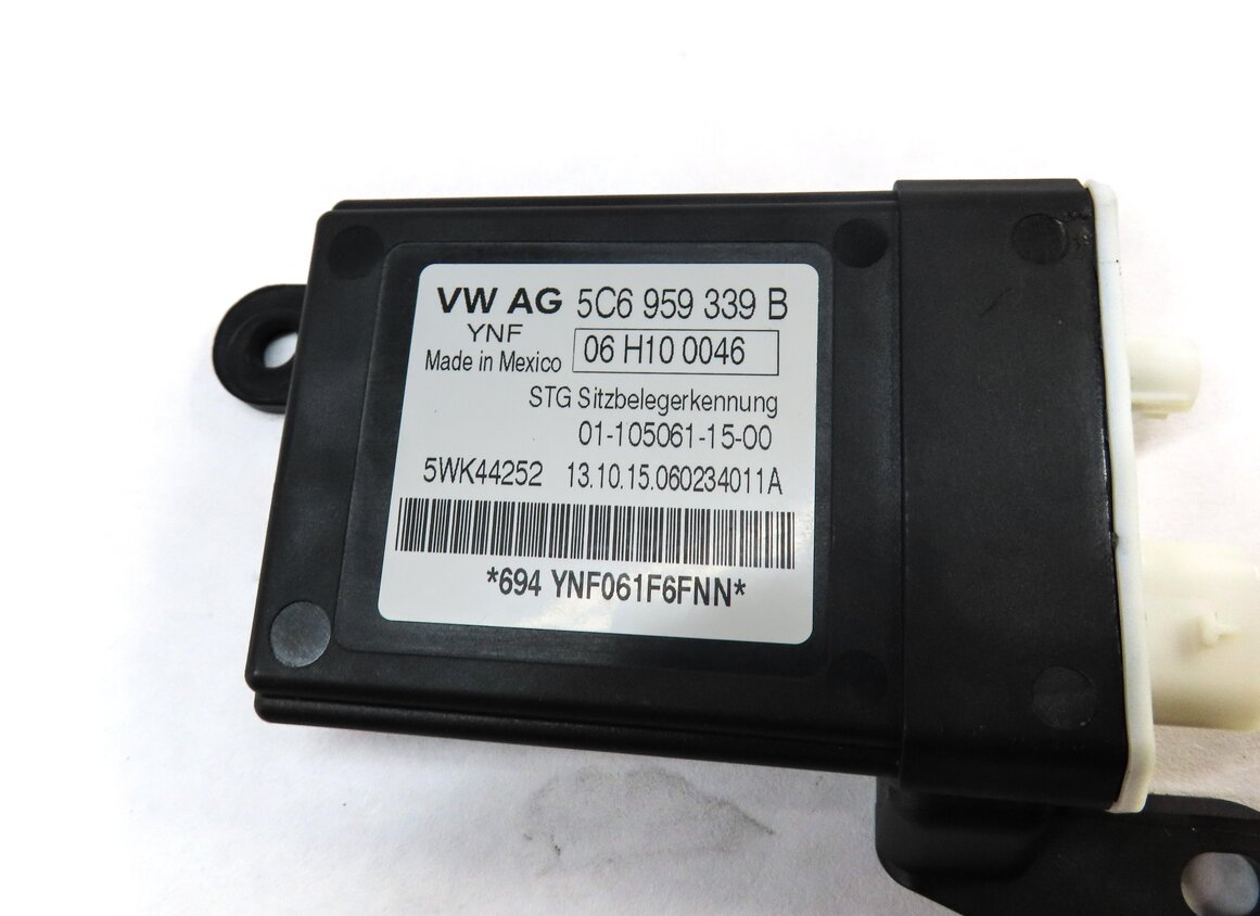 Thumbnail 4: 2012 AUDI A7 (C7 4G8) FRONT RIGHT PASSENGER SEAT OCCUPANCY SENSOR MODULE