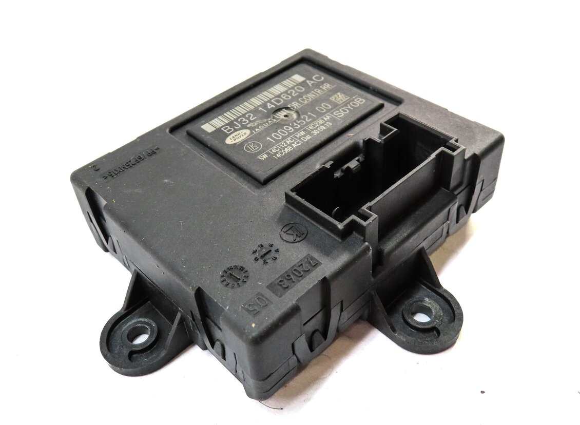 Thumbnail 2: 2013 RANGE ROVER EVOQUE (L538) REAR RIGHT DOOR CONTROL MODULE BJ3214D620AC