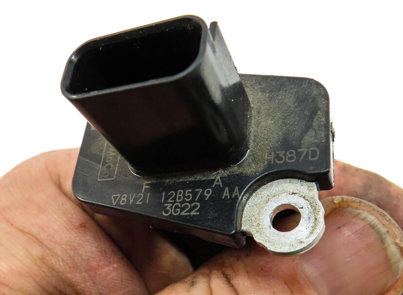 Thumbnail 4: 12-17 LAND ROVER LR2 EVOQUE DISCOVERY (L538 L550) 2.0L MASS AIR FLOW SENSOR MAF