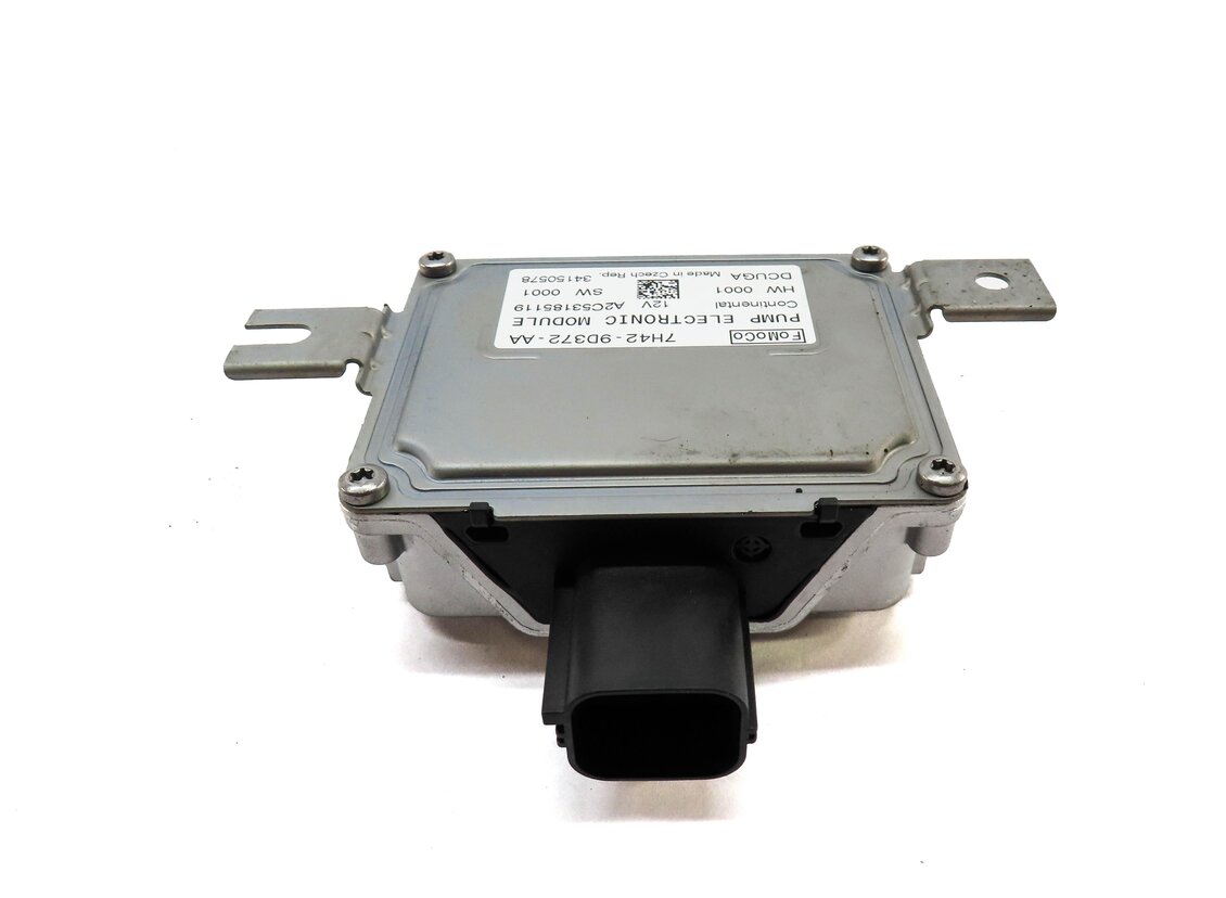Thumbnail 2: 2010-2015 LR2 LR4 EVOQUE RANGE ROVER SPORT (L320 L538) FUEL PUMP CONTROL MODULE