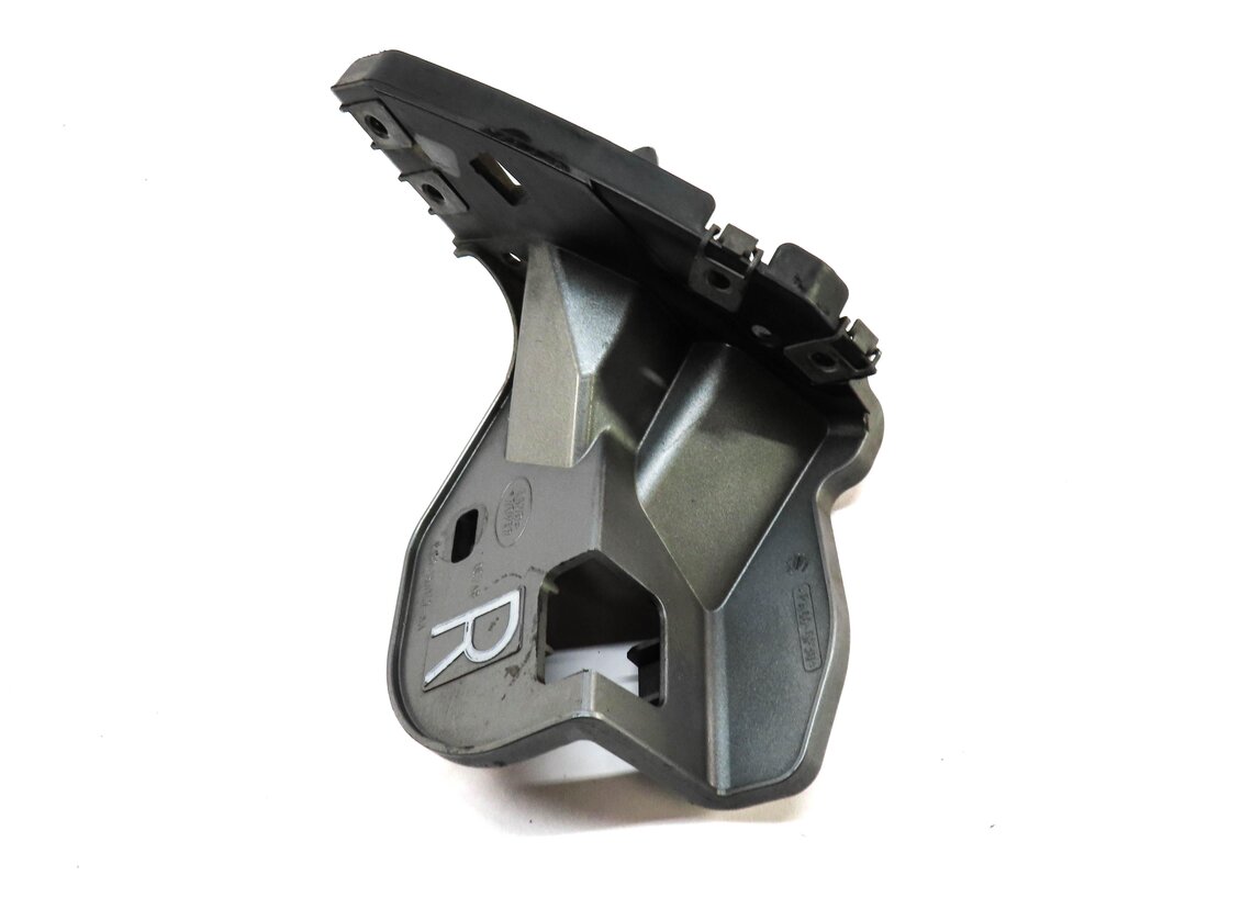 Thumbnail 2: 2013 RANGE ROVER EVOQUE (L538) FRONT RIGHT PASSENGER FENDER MOUNT BRACKET