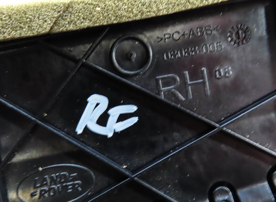 Thumbnail 6: 2013 RANGE ROVER EVOQUE L538 FRONT RIGHT PASSENGER OUTER DASH AC HEATER AIR VENT