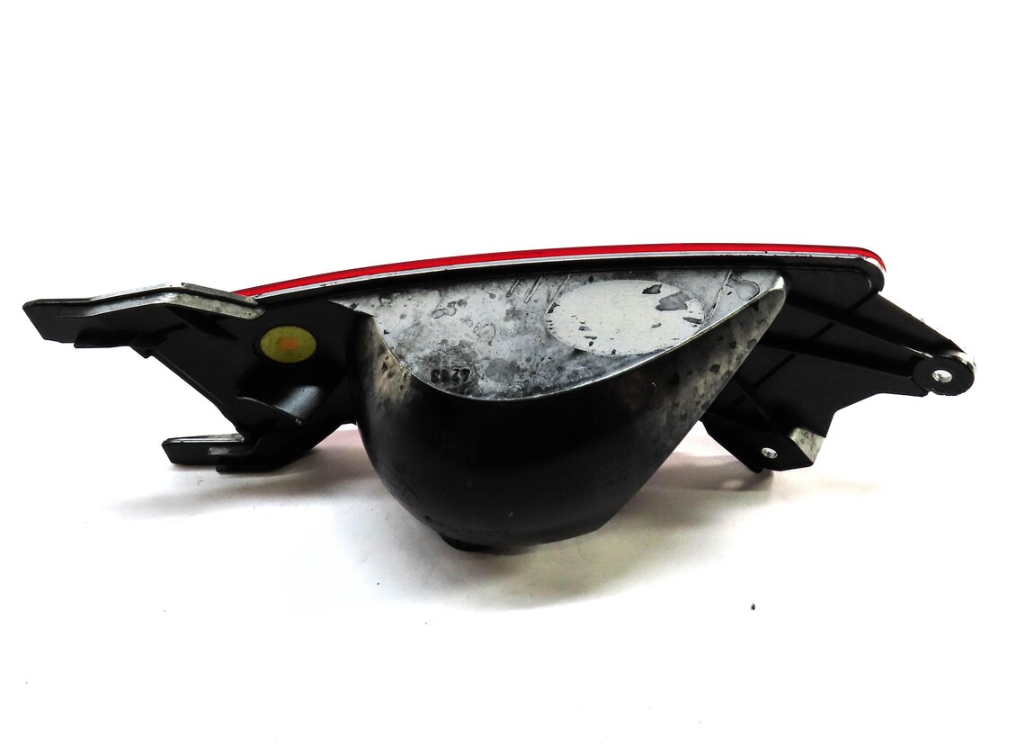 Thumbnail 4: 2012-2019 RANGE ROVER EVOQUE (L538) RIGHT PASSENGER REAR BUMPER TAILLIGHT LAMP