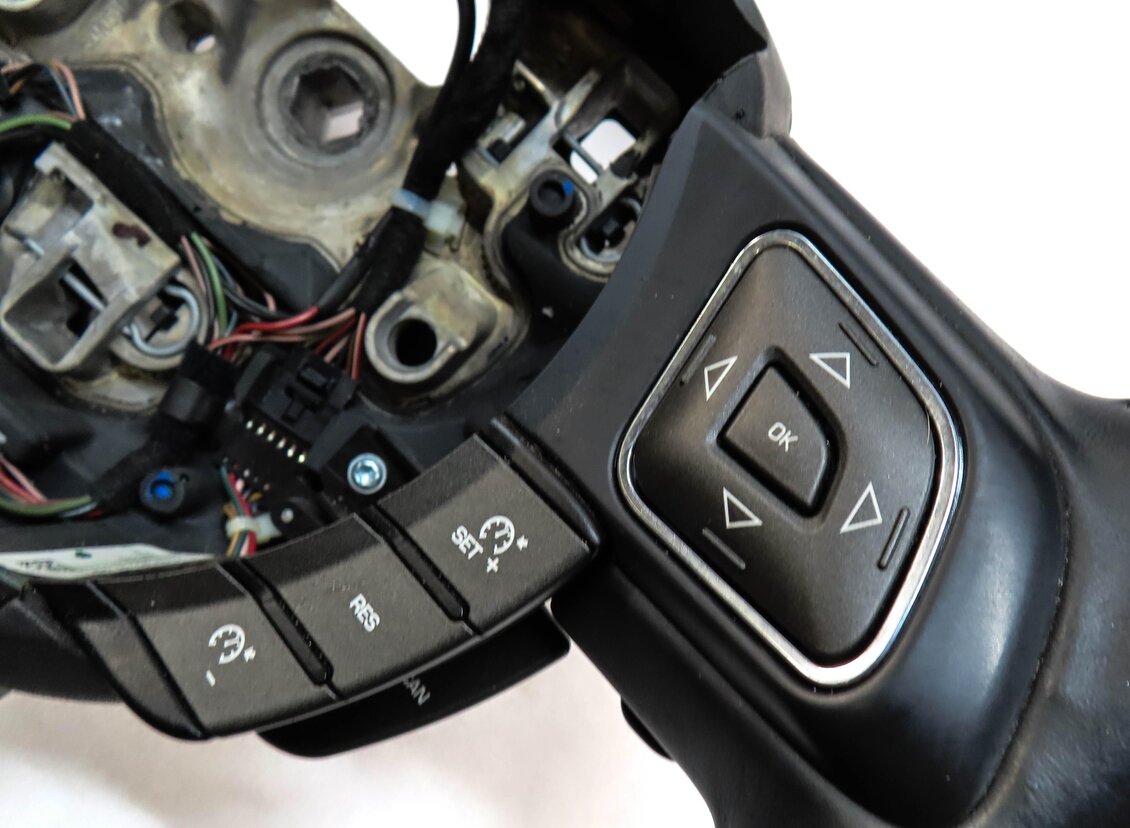 Thumbnail 13: 12-19 RANGE ROVER EVOQUE (L538) DRIVER HEATED SPORT STEERING w/ SWITCH BUTTONS