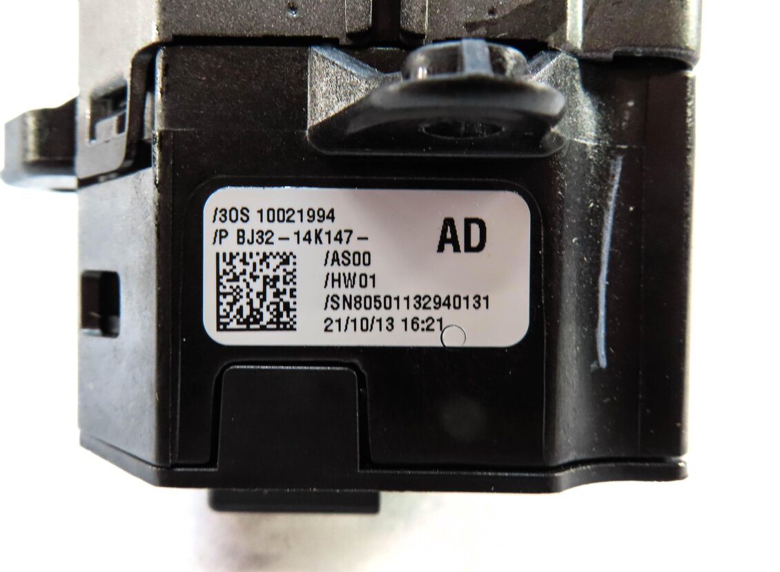 Thumbnail 6: 2013 RANGE ROVER EVOQUE L538 TRACTION CONTROL HILL DESCENT SWITCH BUTTON PANEL