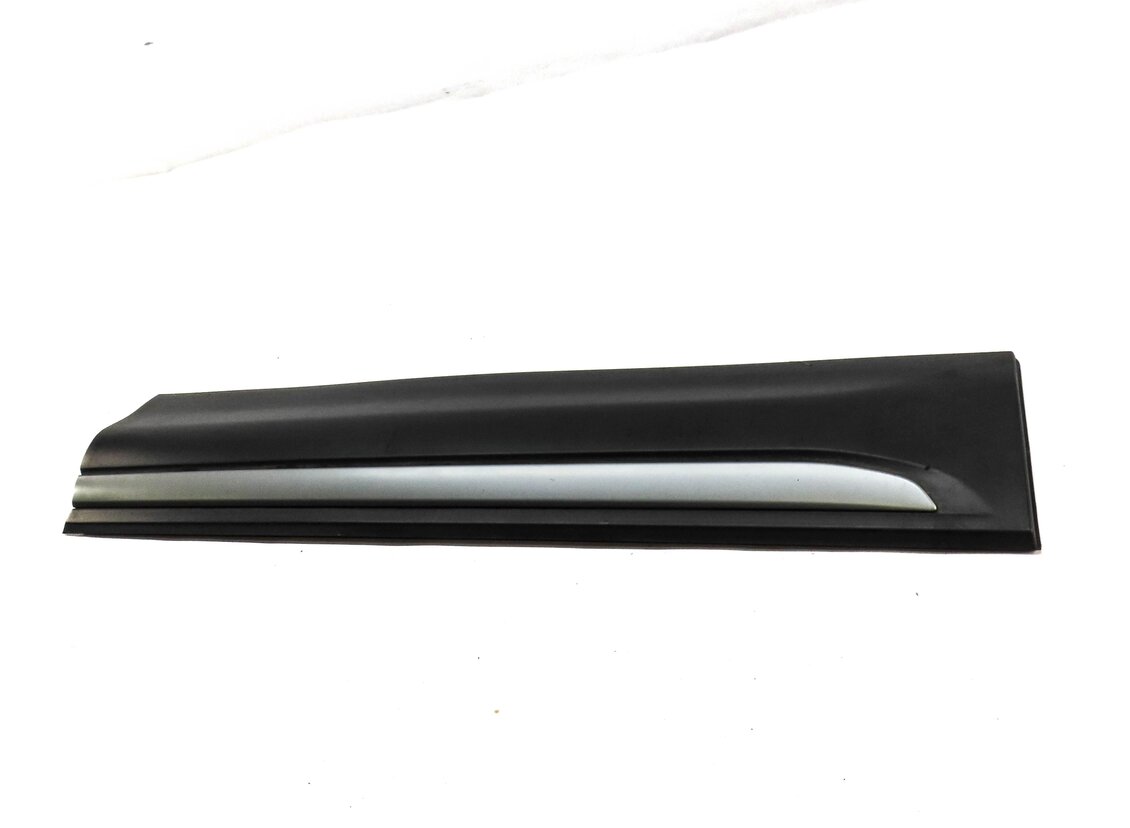 2013 RANGE ROVER EVOQUE (L538) FRONT LEFT DRIVER DOOR LOWER MOULDING TRIM