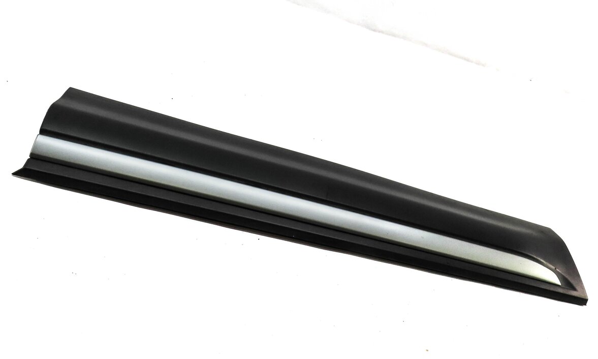 Thumbnail 2: 2013 RANGE ROVER EVOQUE (L538) FRONT LEFT DRIVER DOOR LOWER MOULDING TRIM